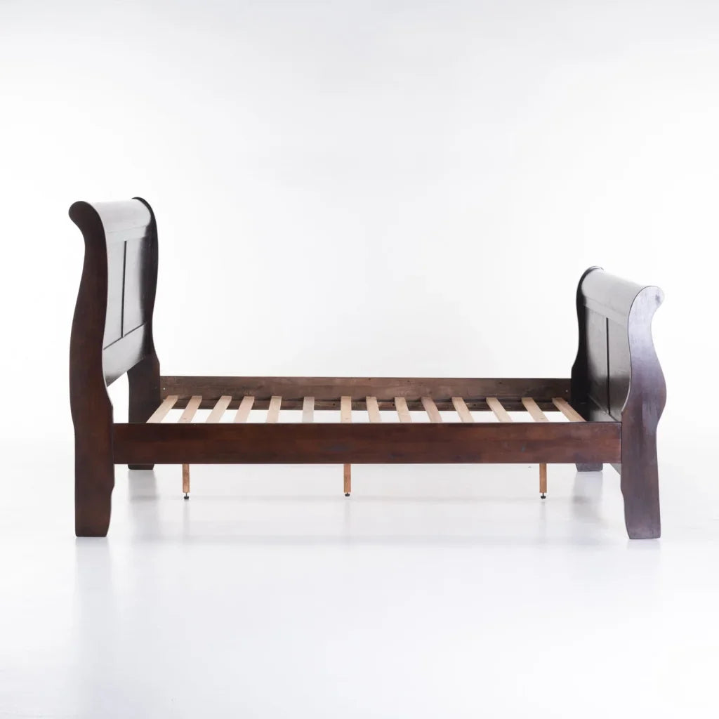 LOUISE BED